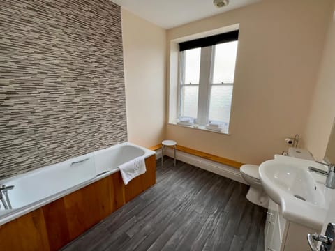 Spilman Hotel Apartments Apartment in Carmarthen