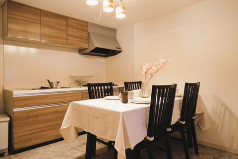 Restaurant/places to eat, Dining area