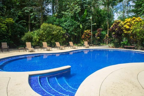 Day, Swimming pool