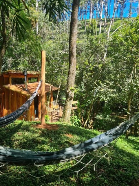 Cabana de Madeira No Lago c Ofurô e Lareira junto Natureza Cabana-Kel Apartment in State of Rio de Janeiro