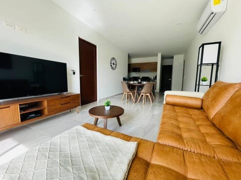 Communal lounge/ TV room, TV and multimedia, Living room