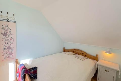 Lofoten midnight sun spot house on the beach House in Lofoten