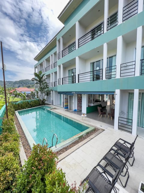 Property building, Garden, Pool view, Swimming pool, Swimming pool