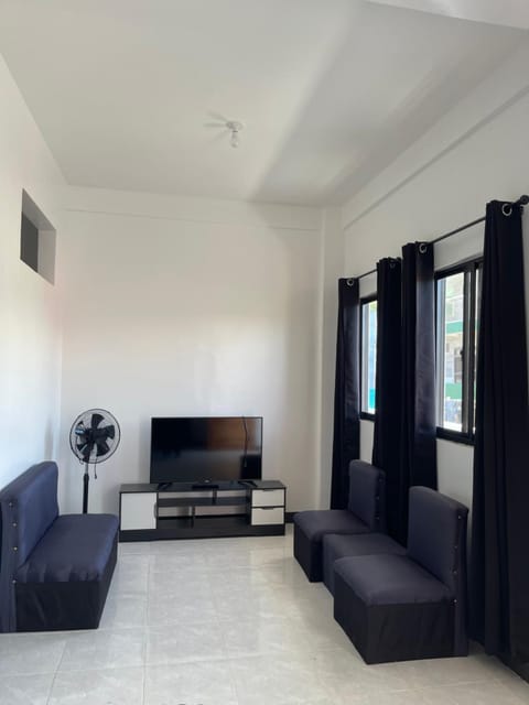 Communal lounge/ TV room, Living room