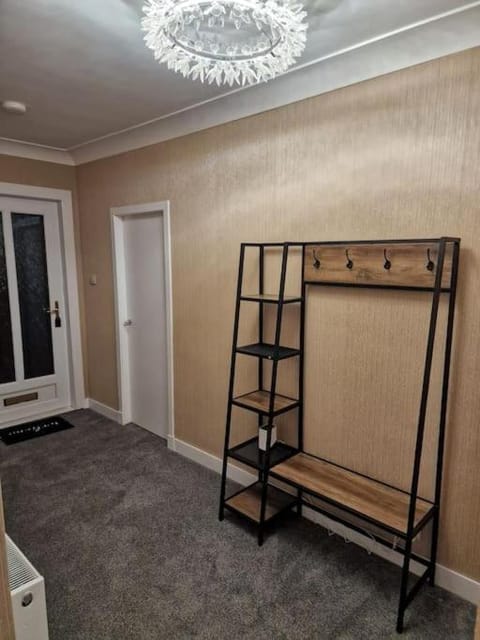 Catalina - Modern 2 bedroom bungalow House in Elgin