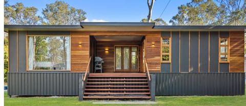 Property building, Facade/entrance, Spring