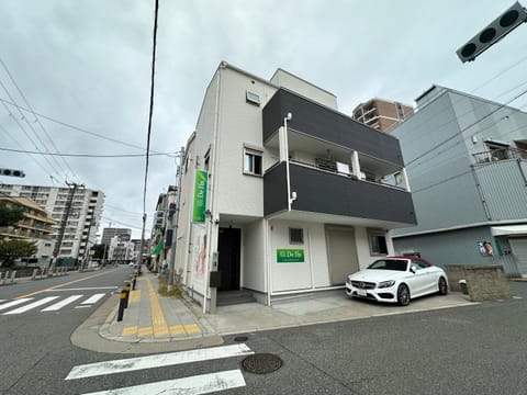 Property building, Neighbourhood, Street view, Parking