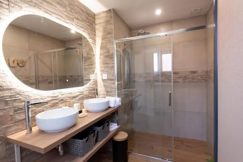 Maison Chaleureuse avec parking gratuit sur place Villa in Illkirch-Graffenstaden