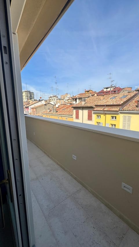 Property building, Day, View (from property/room), Balcony/Terrace, City view