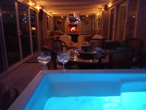 BBQ facilities, Hot Tub, Evening entertainment