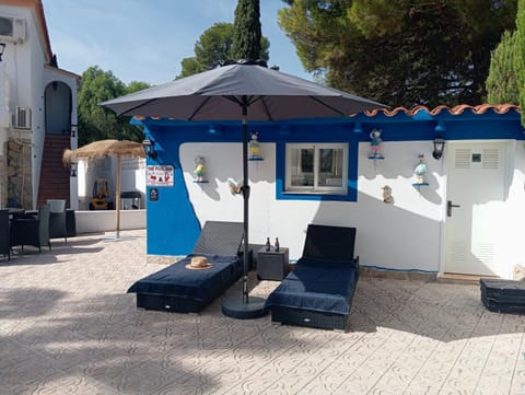 Villa Benucia family guest house Bed and Breakfast in Marina Baixa