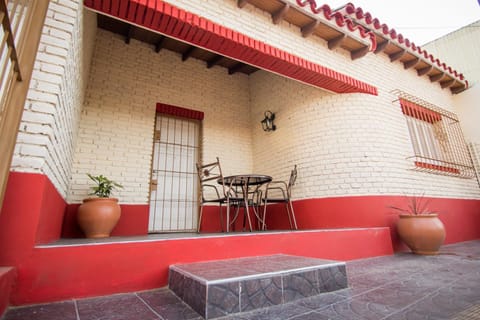 Patio, Facade/entrance