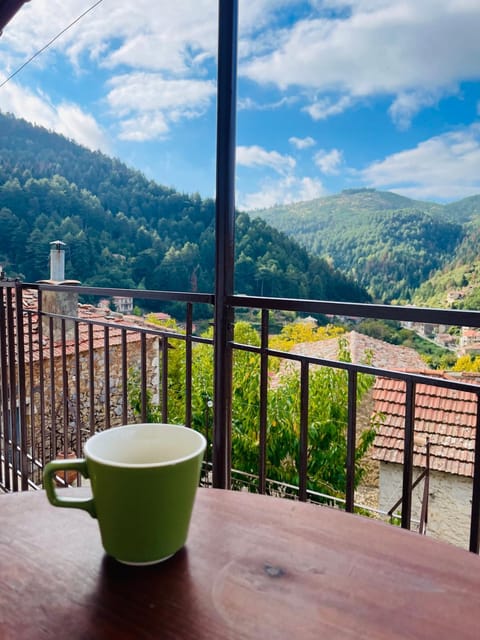 Patio, Day, Natural landscape, View (from property/room), Balcony/Terrace, Mountain view