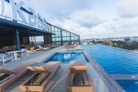 Balcony/Terrace, Swimming pool, Swimming pool