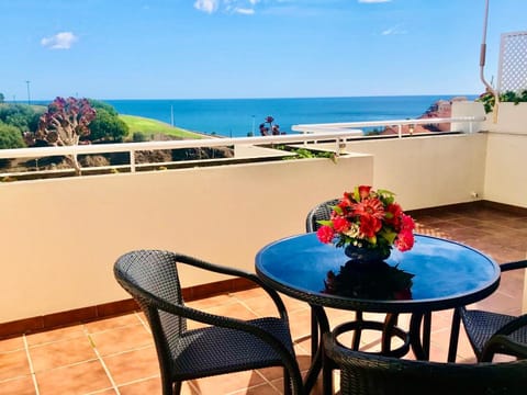 View (from property/room), Balcony/Terrace, Sea view