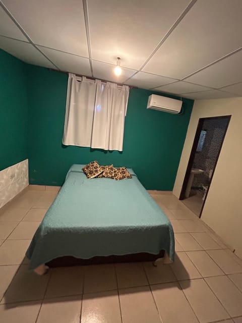 Bed, Bedroom, air conditioner