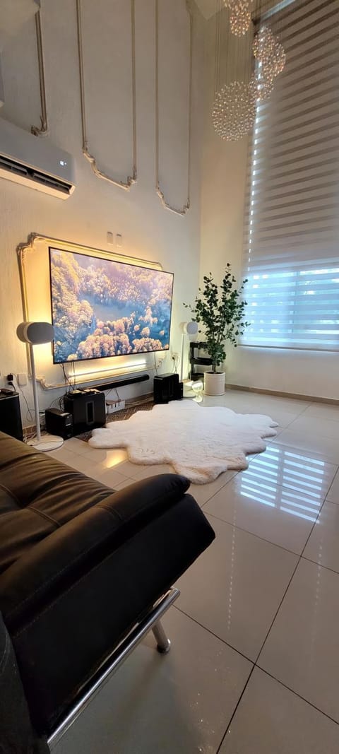 Living room, internet