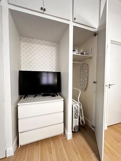 loft con wifi lavadora secadora cama agradable muy proximo valencia Apartment in Valencia