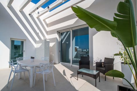 Patio, Day, View (from property/room), Balcony/Terrace, Seating area