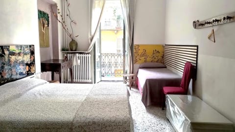 Central nice-three-room apartment with 2 bathrooms Apartment in Turin