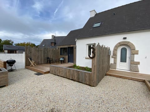 L Atelier de Simone House in Brittany