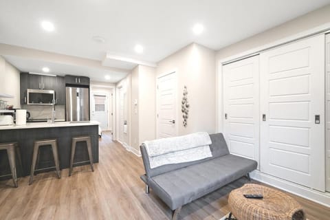 Kitchen or kitchenette, Living room