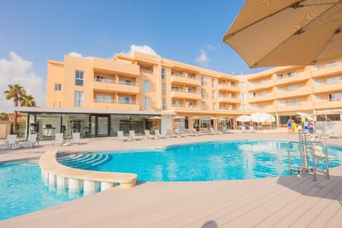 Property building, Pool view