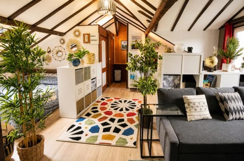 Living room, Bedroom