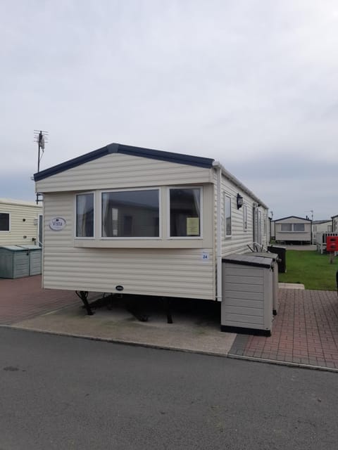 Towyn 24 Golden Gate Rentals House in Towyn