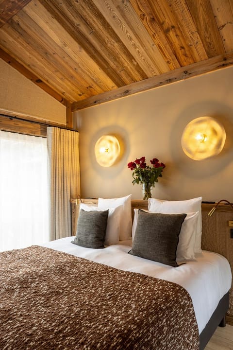 Chalet privé de Luxe IGLOO avec Piscine Sauna et Cheminée, 4 chambres, 220m2 by HOTEL MONTBLANC Chalet in Val dIsere