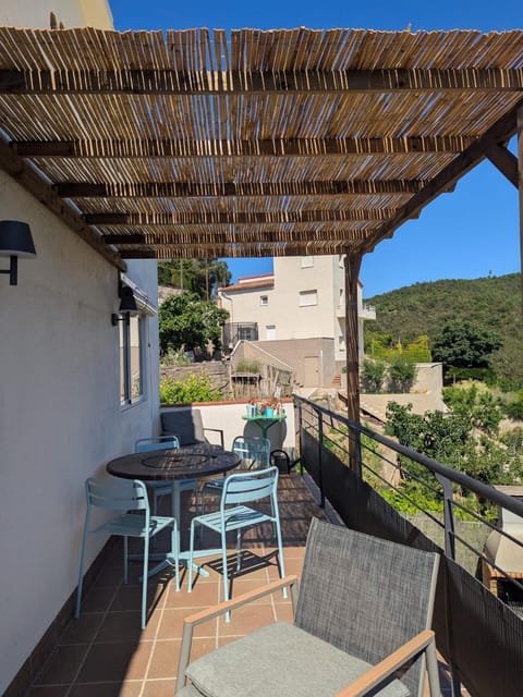 Off site, Natural landscape, Balcony/Terrace, Balcony/Terrace