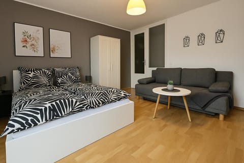 Living room, Photo of the whole room, Bedroom