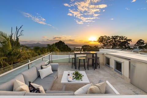 View (from property/room), Balcony/Terrace, Sunset