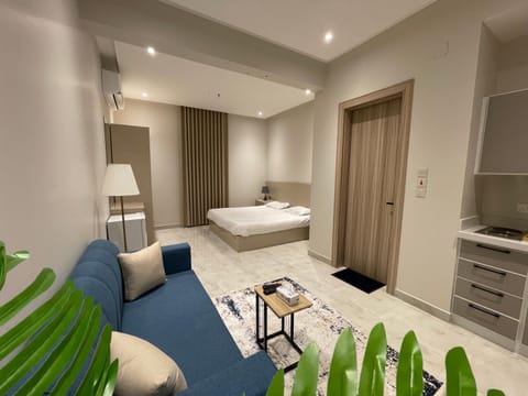 Bed, Seating area
