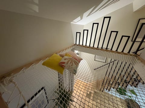 Le Nid Suspendu-insolite-GARAGE-wifi-Clim Apartment in Toulon