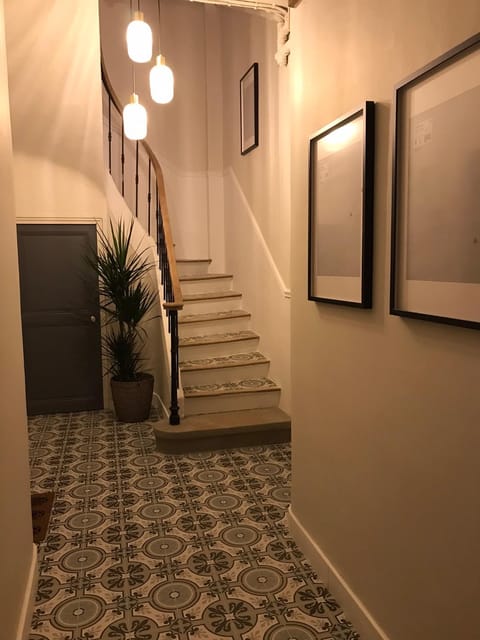 Le Nid Suspendu-insolite-GARAGE-wifi-Clim Apartment in Toulon