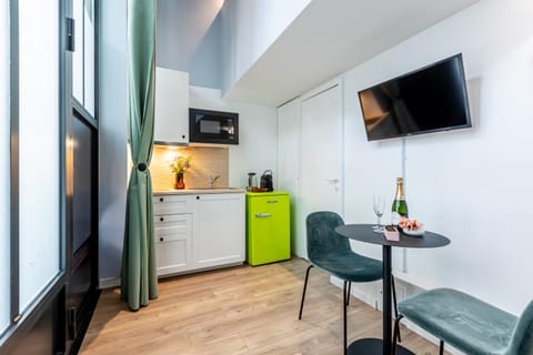 TV and multimedia, Dining area