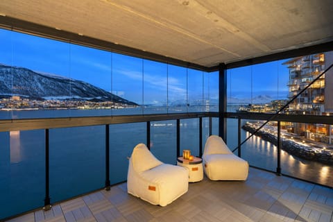 View (from property/room), Balcony/Terrace, Seating area, Mountain view, Sea view