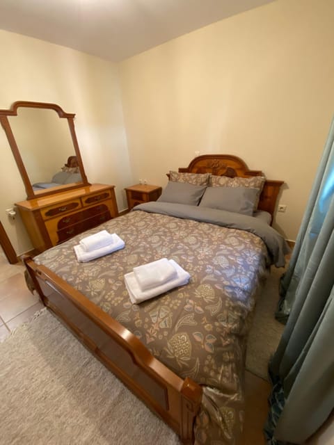 Karyatida Apartment in Argolis, Greece