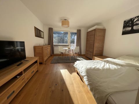 TV and multimedia, Photo of the whole room