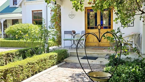 Grey Rabbit Cottage Apartment in Western Cape