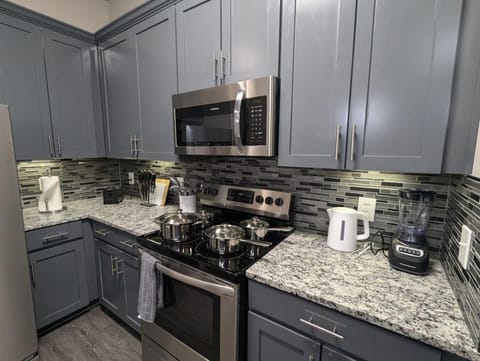 The Artemis - 1 Bd Apt near JSC Apartment in Nassau Bay