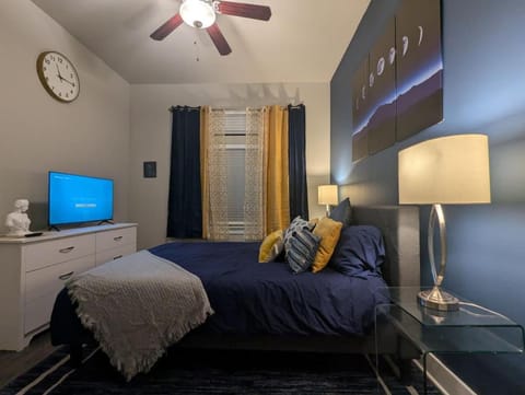 The Artemis - 1 Bd Apt near JSC Apartment in Nassau Bay