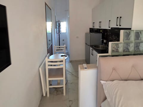 Valona Guest House Bed and Breakfast in Vlorë