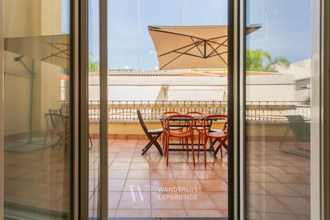 Patio, Day, View (from property/room), Balcony/Terrace, Living room, Seating area, Dining area
