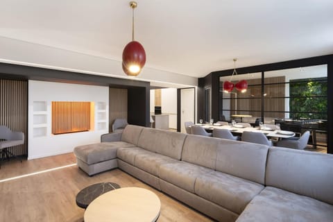 Seating area, pet friendly