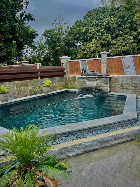 Garden, Swimming pool
