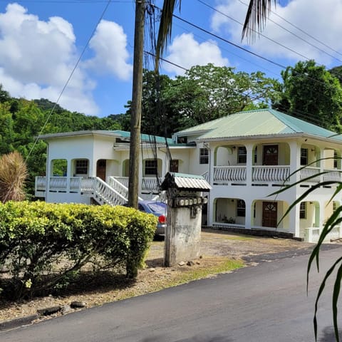Property building, Day, Parking