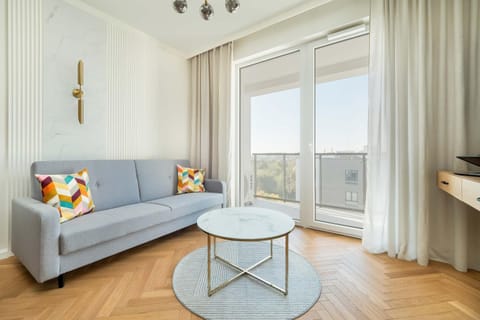 Bed, TV and multimedia, Living room, Photo of the whole room, Seating area