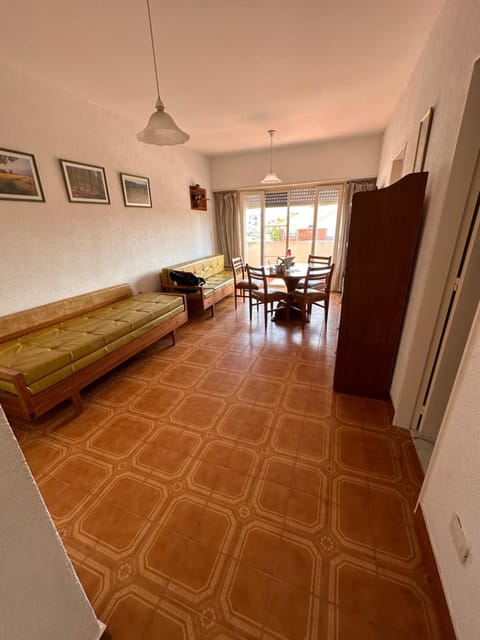 Bed, Living room, Dining area, Bedroom